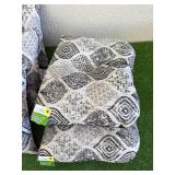 Outdoor Seat Pads, Toss Pillows & Chair Pads