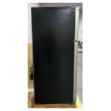 ^Vissani 18 cu. ft. Top Freezer Refrigerator in Fingerprint Resistant Stainless Look, Garage Ready MDTF18SSR Msrp $869.00