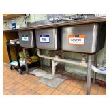 STAINLESS STEEL 3 SINK WASHING STATION
