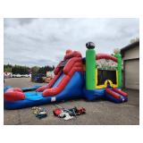 15 X 27 - 3-D Sports - 5 in 1 - Wet or Dry Bouncer with Slide
