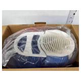 NEW in box Vicks Filter-Free Cool Mist Humidifier. Low maintenance, no filters to replace! Large 1-gallon tank runs 18-24 hours. Features a VapoPad heater for soothing menthol scent. Perfect for mediu