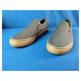 Brand New   Lugz Clipper Mens charcoal canvas slip-on sneakers with gum soles. Size 9