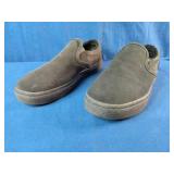 Brand New  Minnetonka Men