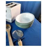 Large Lot of Kitchen Items