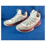 Nike Jordan Ultra.Fly 2 Low sneakers in white and red.