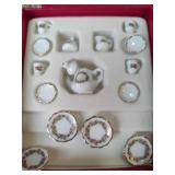 Reutier Porcelain Dollhouse China