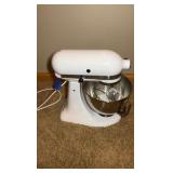 Kitchen Aid stand mixer