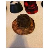 (10) Vintage hats and (4) millinery tools