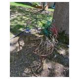 Concrete lawn ball hoder; metal wire seat