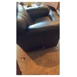 FLEXSTEEL Recliner H 40” x L 3’ x W 34”
