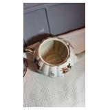 Vintage porcelain pieces
