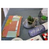 Large lot of decorative wall hangin...
