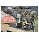 Large lot of decorative wall hangin...
