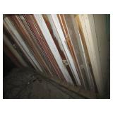 Huge lot of wood framed household w...