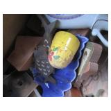 Assortment of wood fish, wall hangi...