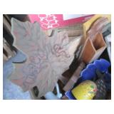 Assortment of wood fish, wall hangi...