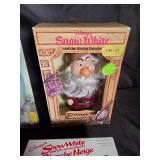 6 Disney Snow White And The Seven Dwarfs Doll Set ( five have their boxes)