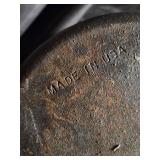 Vintage 10 3/4 In Cast Iron Dutch Oven with Lid