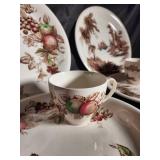 Porcelain Teacup & Saucer Set (Lot of 4)