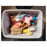Mixed Dollhouse Furniture & Accessories (Lot of 18)
