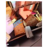 Mixed Dollhouse Furniture & Accessories (Lot of 18)