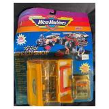Galoob Micro Machines Speed Shop Playset