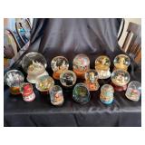 Assorted Snow Globes Mixed Lot