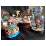 Assorted Snow Globes Mixed Lot