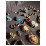 Mixed Lot Vintage Costume Jewelry & Watches