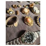 Mixed Lot Vintage Costume Jewelry & Watches