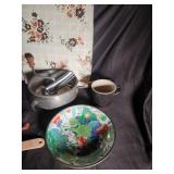 Mixed Vintage Kitchenware & Decor (Lot of 12)