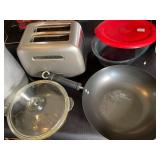 Assorted Kitchen Cookware & Small Appliance (Lot of 7)