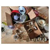 Mixed Vintage Kitchenware & Tin Decor