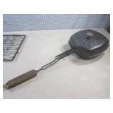 (EW1) 2 Campfire Cookers with Handl...
