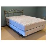LL - Beautiful Vintage Queen Brass Bed
