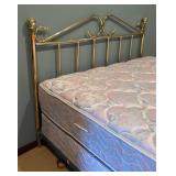 LL - Beautiful Vintage Queen Brass Bed