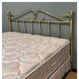LL - Beautiful Vintage Queen Brass Bed