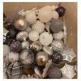 LLR - Assorted Festive Christmas Ornaments