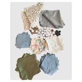 LR - Kate Spade New York Table Cloth, Napkins and Napkin Rings Mixed Lot