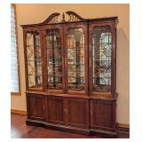 K - Vintage Thomasville Mahogany Breakfront China Cabinet