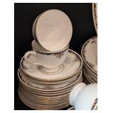 K - Vintage Wedgwood Osborne Bone China Dinnerware Service for 12