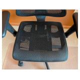 O - Rolling Office Chair with Adjustable Height