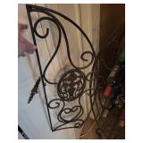 Oval Metal Wine Rack with Ornate Scrollwork - 47-Inch Tall