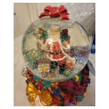 Christopher Radko Winter Wonderland Snow Globe - Santa With Gifts (Box Included)