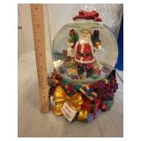 Christopher Radko Winter Wonderland Snow Globe - Santa With Gifts (Box Included)
