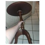 Round Pedestal Side Table with Turned Column and Cabriole Legs