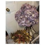 Dried feux Hydrangea Bouquet with Gold Leaves and Red Ribbon