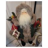 Country-HandWorks Santa Claus Figures From Historic Williamsburg, Va. - Hand Crafted (Lot of 2)