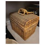 Handwoven Wicker pic nic basket  - Lift-Top Lid - Dual Handles