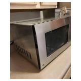 Microwave Oven - Under-Cabinet Stainless Steel